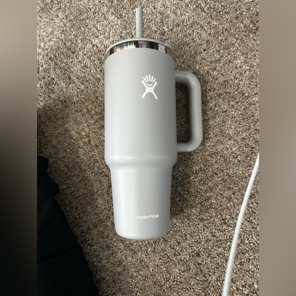 Hydro Flask 40 Oz Travel Tumbler in Tonal Birch (grey) color